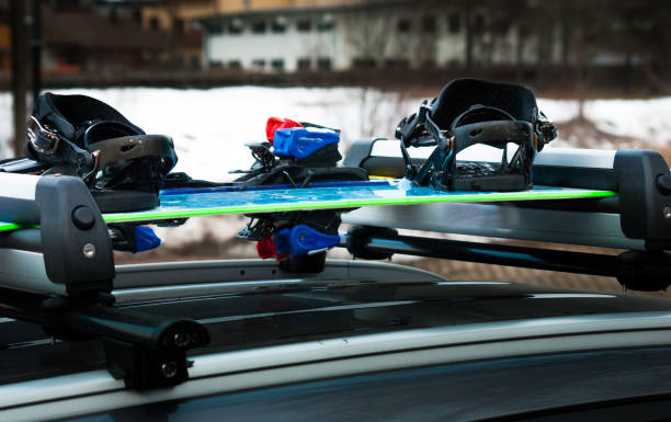 Porte ski pour barre de toit - Équipement auto